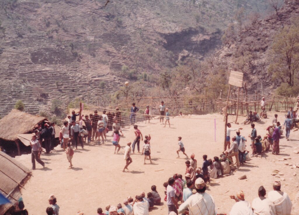ヒレのバレーボール大会。ネパールではよくバレーボールを見かけた。